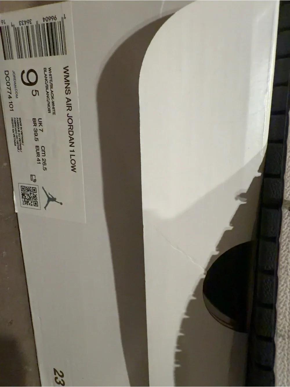 Jordan White/Black WMNS Air Jordan 1 Low Shoe Box